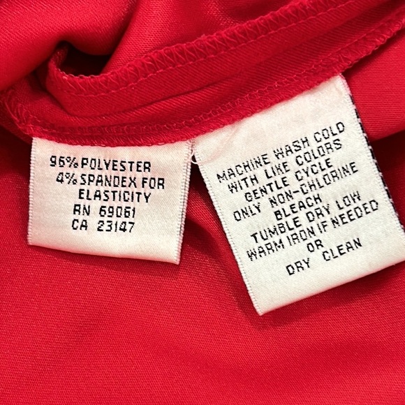 Talbots Red Microsuede Shackleton or Short with Tortoise Buttons sz.M - Picture 9 of 9